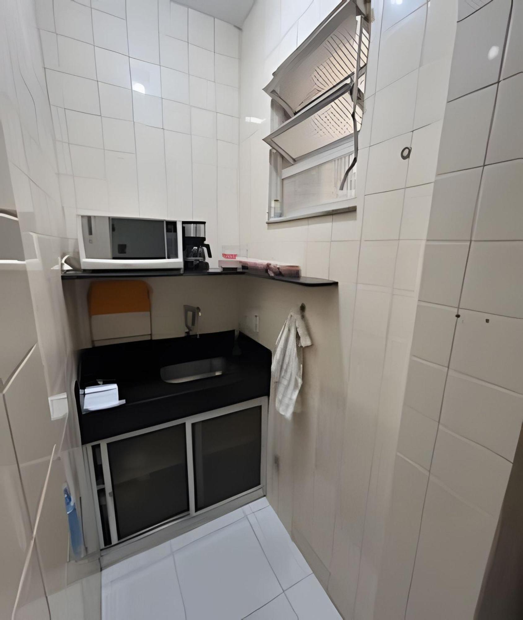 Apartamento Em Copacabana A 100 Metros Da